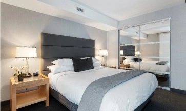 Deluxe Room — 269 SQFT