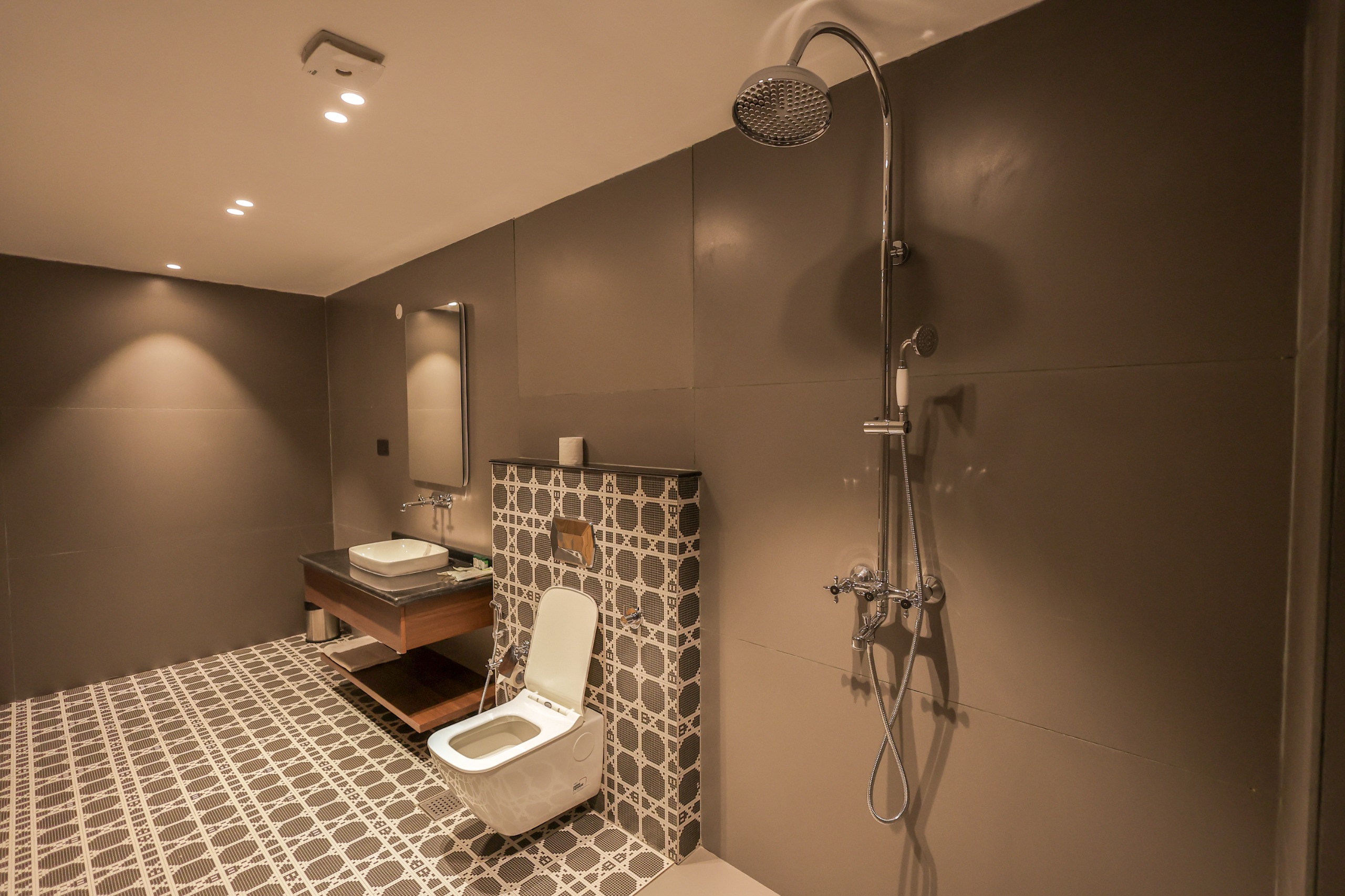 Suite secondary image